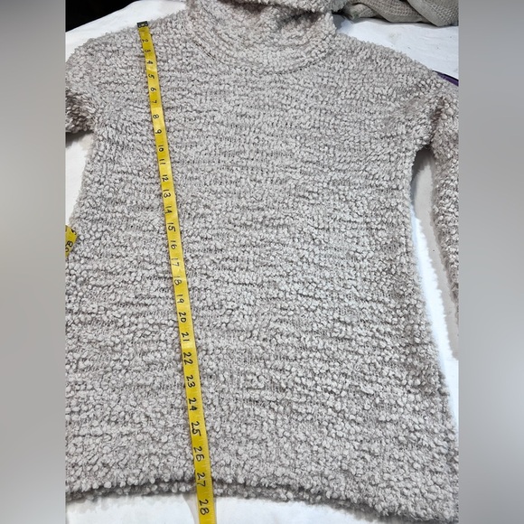 PINK ROSE Beige boucle cowl neck sweater size L. - Picture 13 of 13